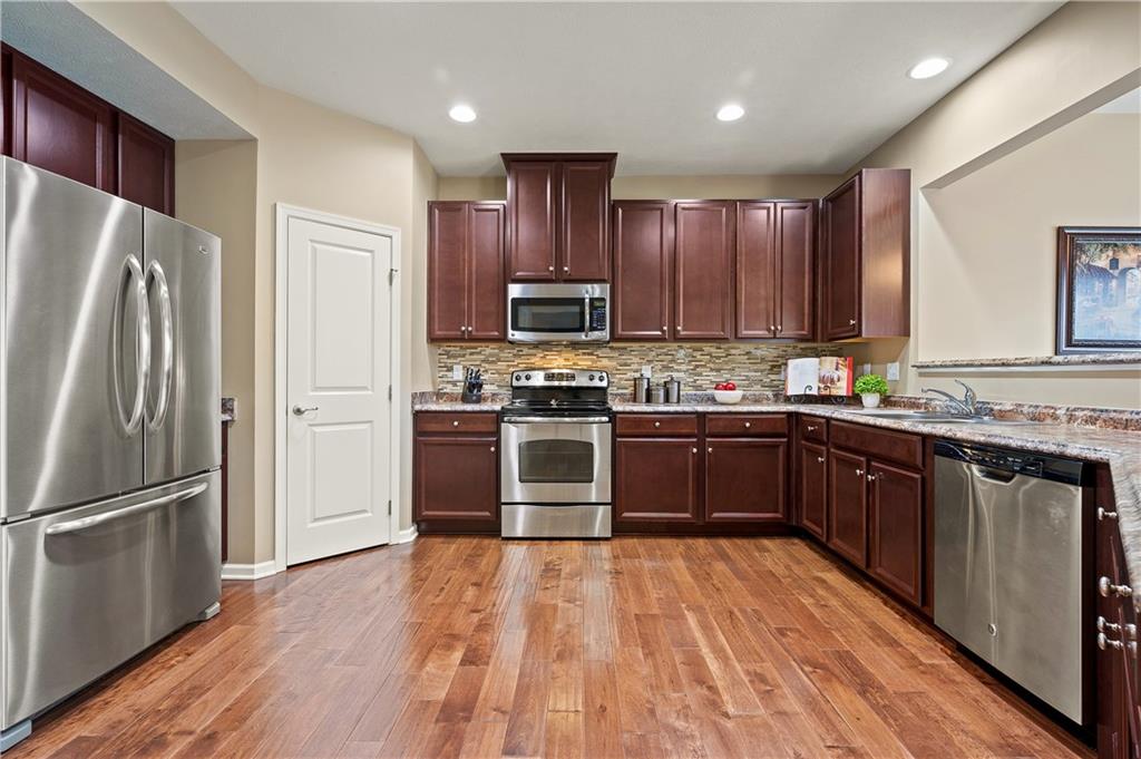 268 Long Ridge Drive Coraopolis, PA 15108 - Photo 7 of 25 Gallery Image 7