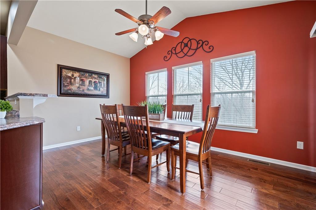 268 Long Ridge Drive Coraopolis, PA 15108 - Photo 8 of 25 Gallery Image 8