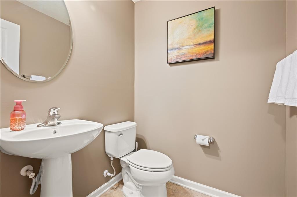 268 Long Ridge Drive Coraopolis, PA 15108 - Photo 9 of 25 Gallery Image 9
