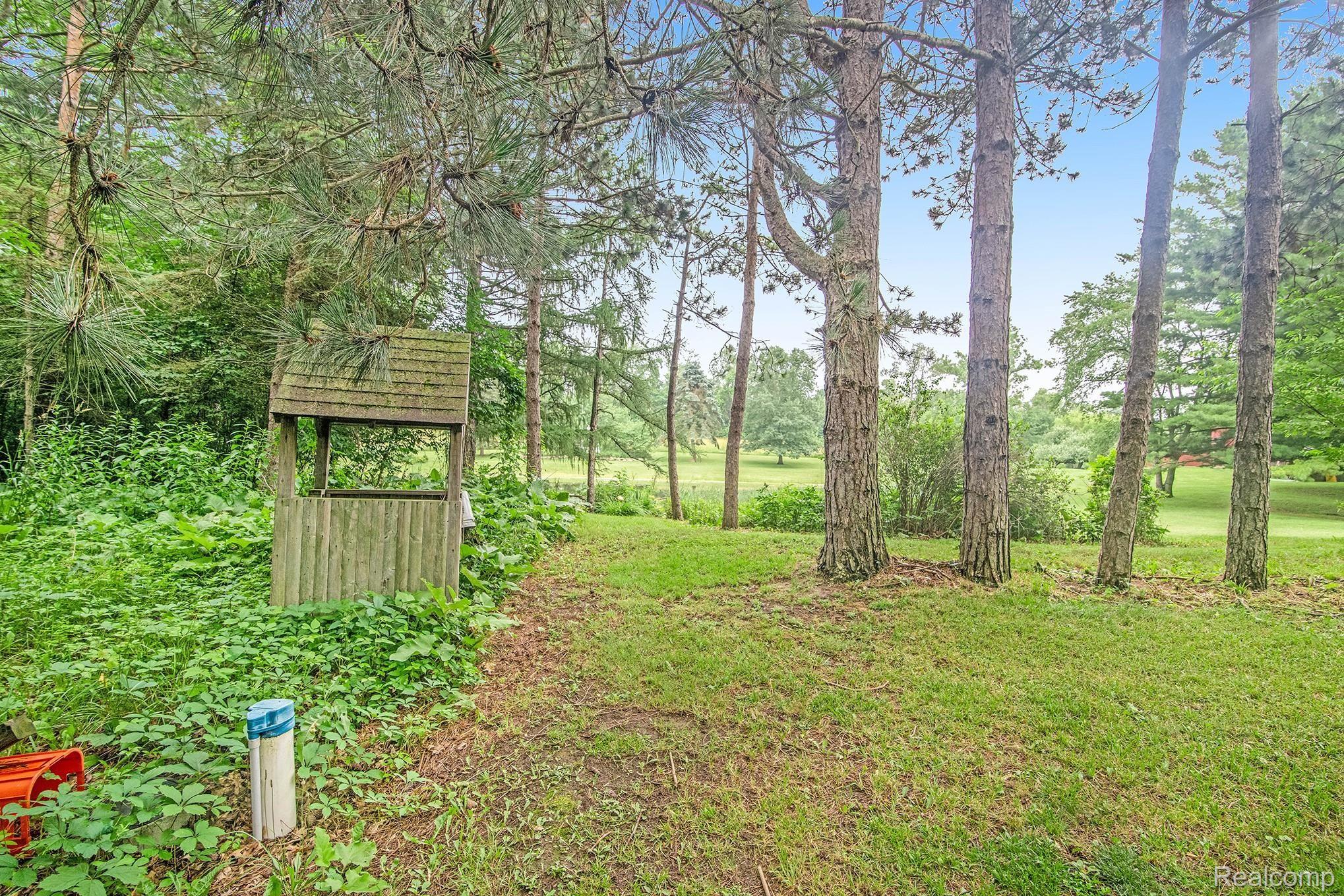 4682 North Eager Road Howell, MI 48855 - Photo 11 of 20 5 inch wellhead ready for your dream home