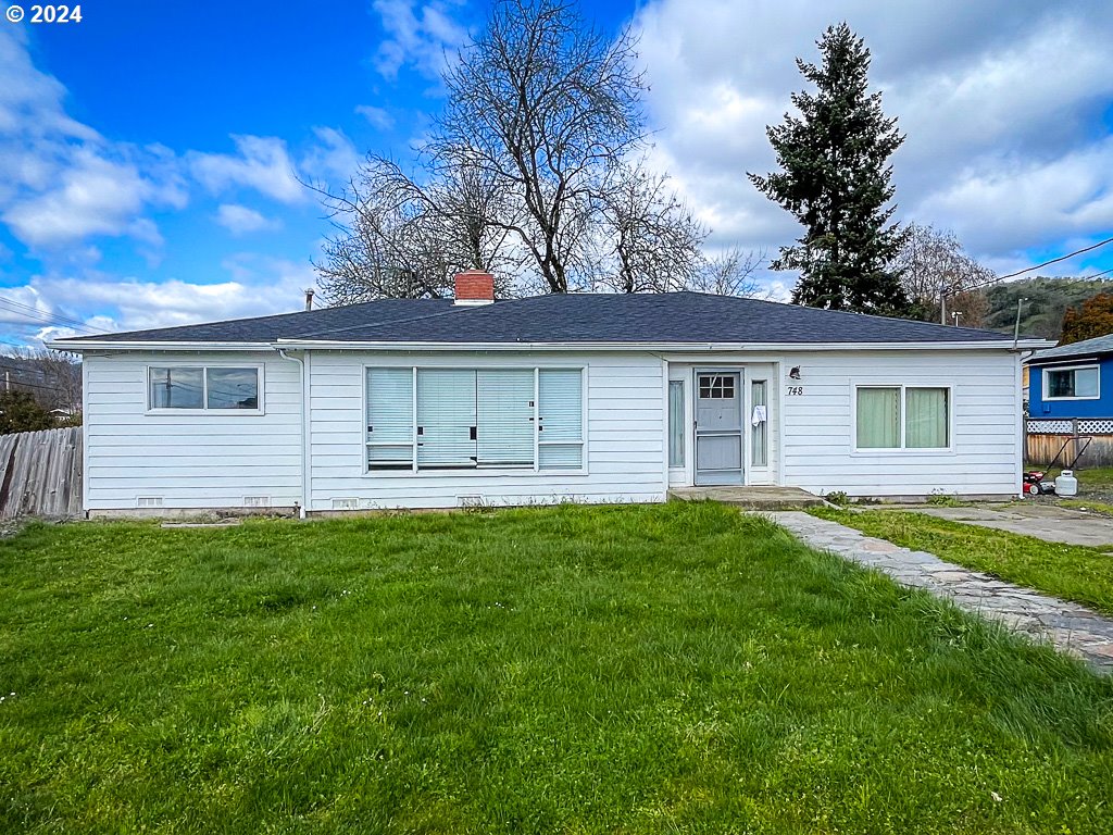 748 Northeast Church Ave