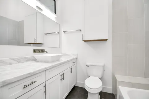 $3,100 | 732 West 22nd Street, Unit A, Houston, TX 77008