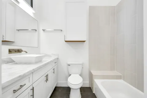 $3,100 | 732 West 22nd Street, Unit A, Houston, TX 77008