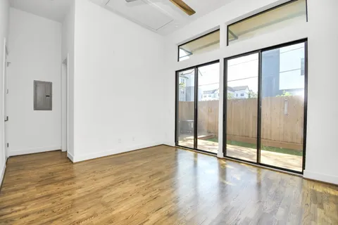 $3,100 | 732 West 22nd Street, Unit A, Houston, TX 77008