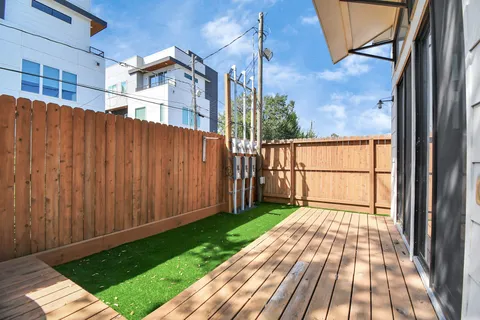 $3,100 | 732 West 22nd Street, Unit A, Houston, TX 77008