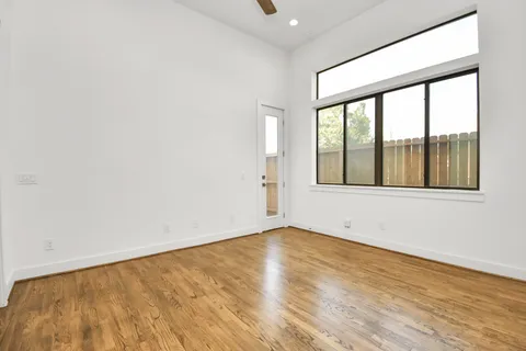 $3,100 | 732 West 22nd Street, Unit A, Houston, TX 77008