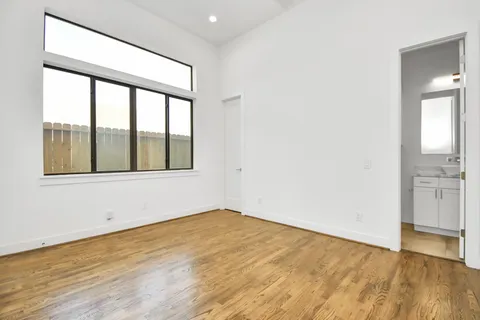 $3,100 | 732 West 22nd Street, Unit A, Houston, TX 77008