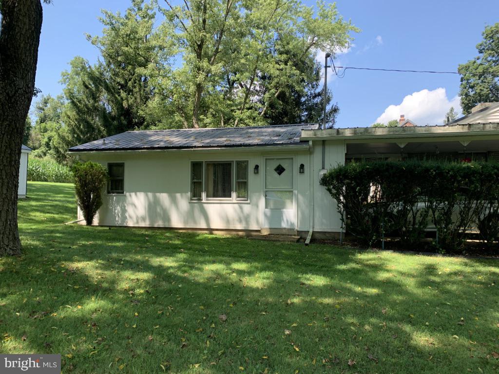 978 Elverson Road Morgantown, PA 19543 - Photo 6 of 9 Gallery Image 6
