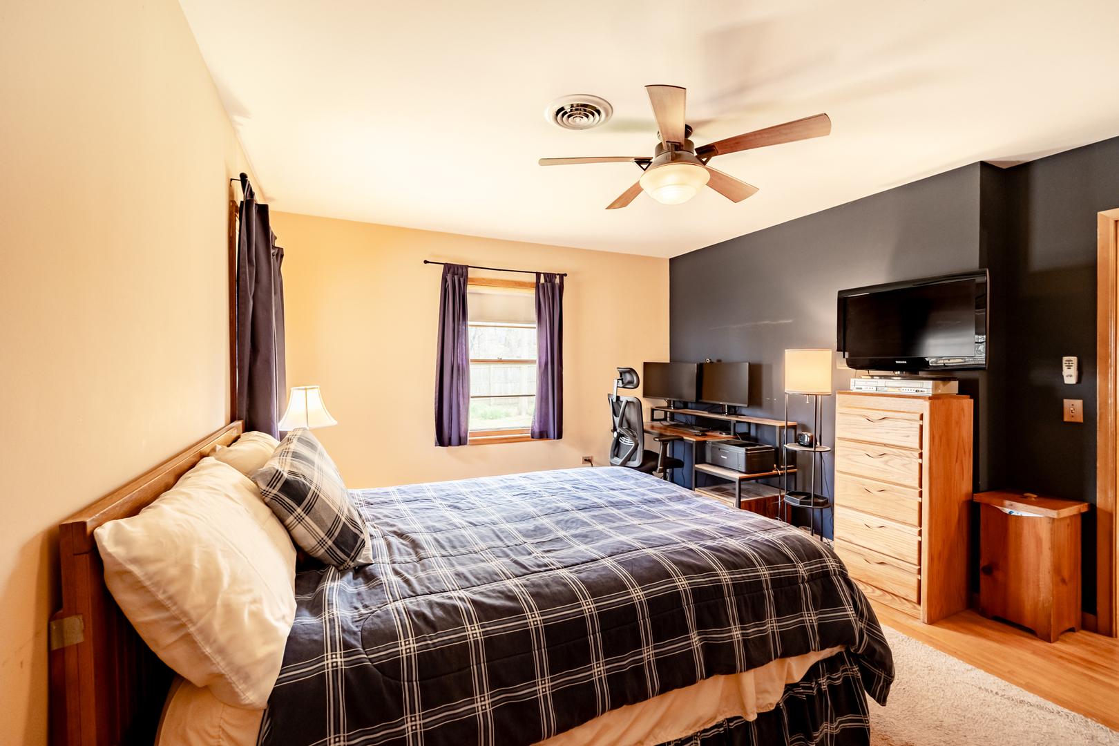 63 South Union Street Elgin, IL 60123 - Photo 8 of 15