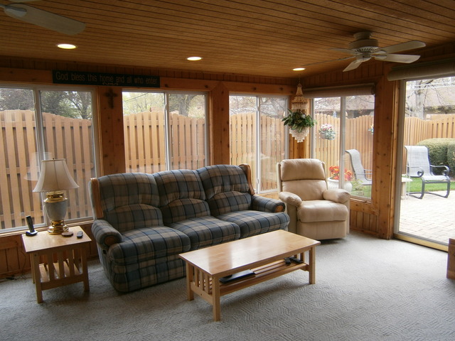 800 Westminster Road Joliet, IL 60435 - Photo 14 of 25 a living room with furniture and a large window