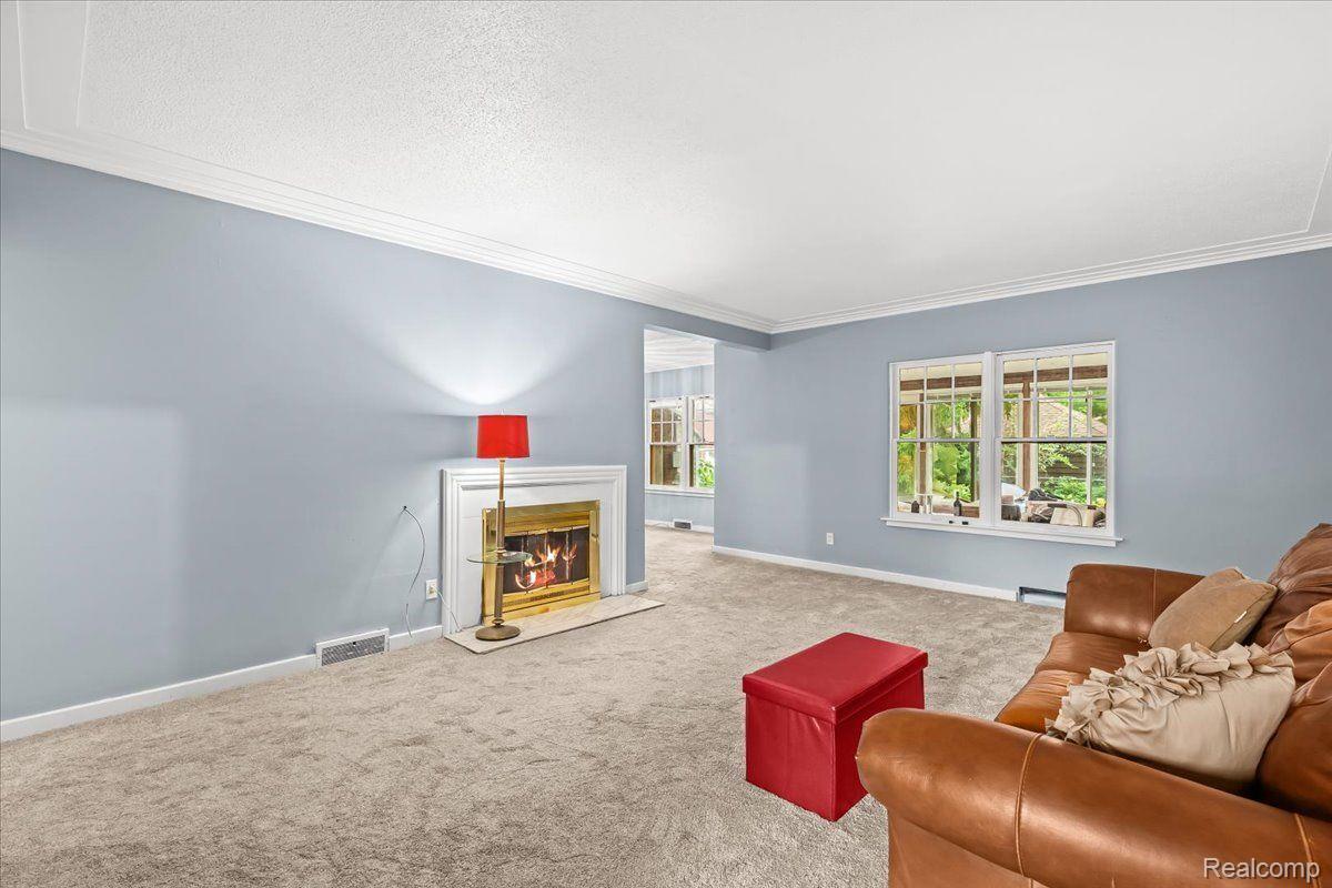 14830 Stahelin Road Detroit, MI 48223 - Photo 4 of 18 Gallery Image 4