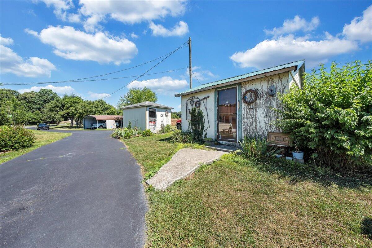 934 Robin Ridge Road Henry, VA 24102 - Photo 26 of 32 06-Rapid Imagery-4604