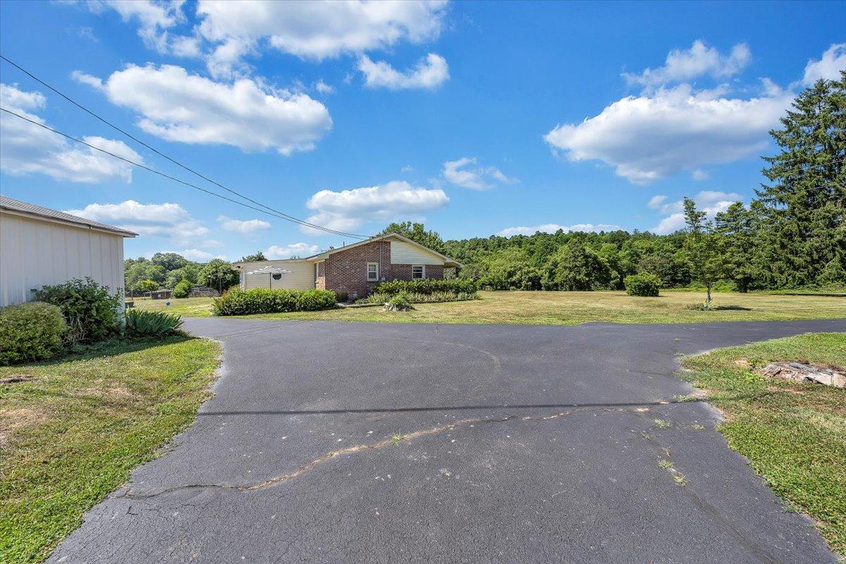 934 Robin Ridge Road Henry, VA 24102 - Photo 28 of 32 05-Rapid Imagery-4600