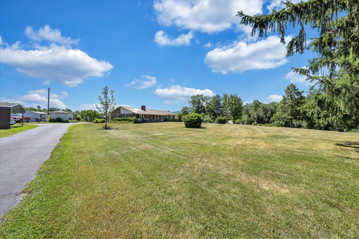934 Robin Ridge Road Henry, VA 24102 - Photo 30 of 32 04-Rapid Imagery-4599