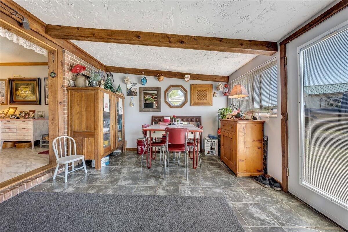 934 Robin Ridge Road Henry, VA 24102 - Photo 6 of 32 20-Rapid Imagery-4622