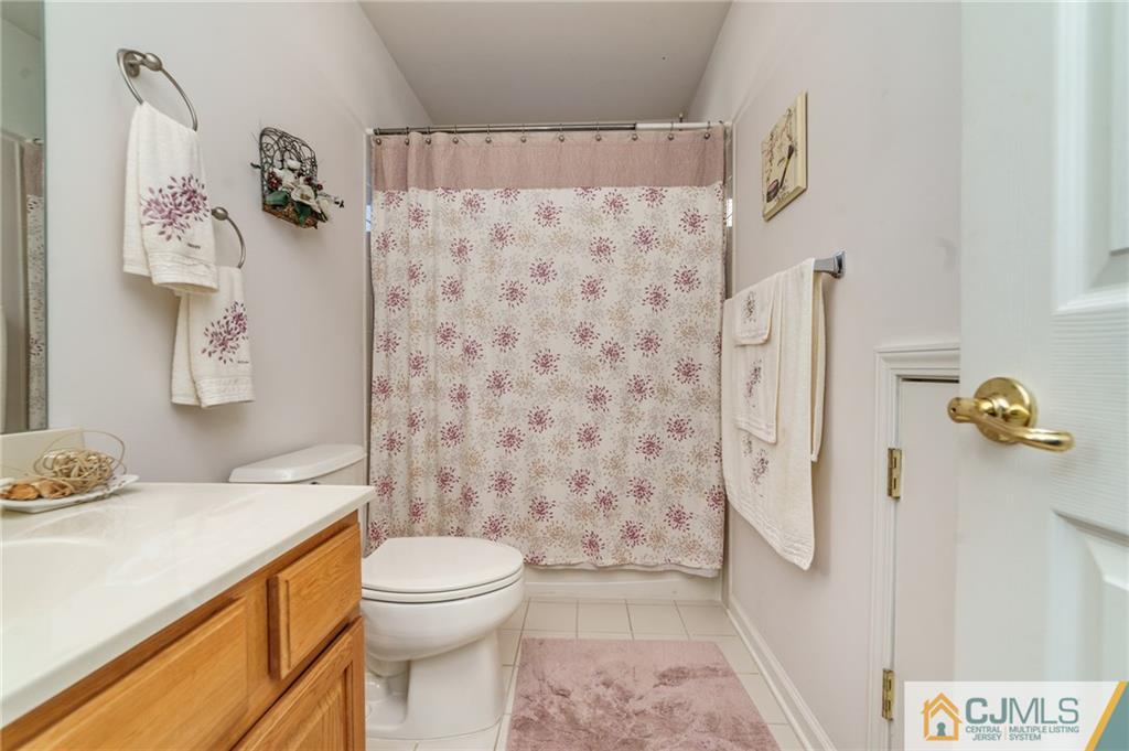 44 Pebble Creek Road Dayton, NJ 08810 - Photo 21 of 28 Gallery Image 21