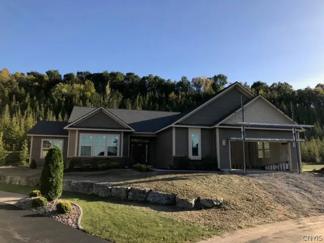 $735,000 | 68 Cornish Heights Parkway, Onondaga, NY 13215