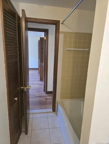 $1,500 | 338 Dunfey Lane, Unit D, Windsor, CT 06095