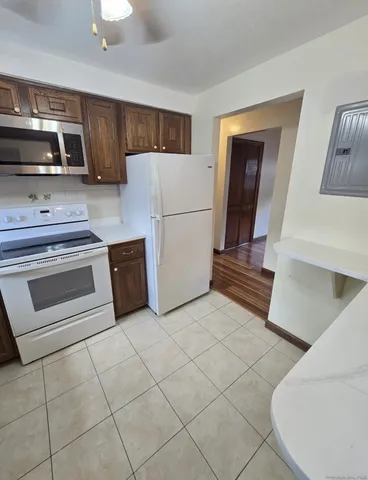 $1,500 | 338 Dunfey Lane, Unit D, Windsor, CT 06095