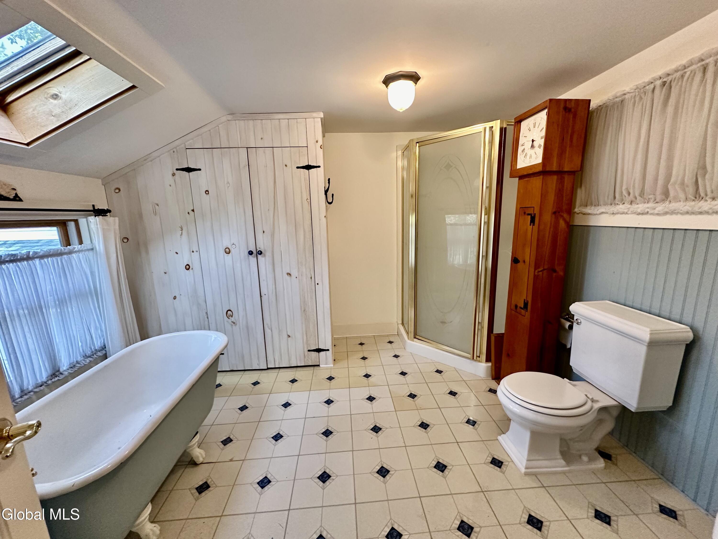 118 Old Shaker Road New Lebanon, NY 12125 - Photo 29 of 37 Carol big room bath whole
