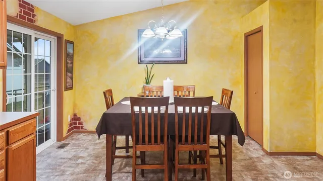 $355,000 | 925 South 11th Avenue, Othello, WA 99344