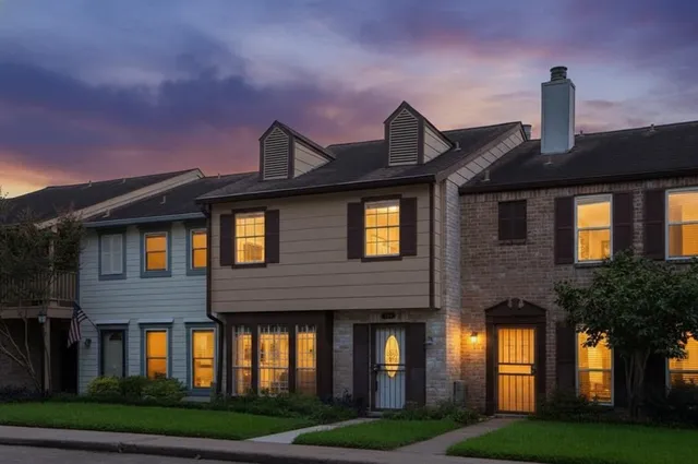 $1,800 | 5801 Lumberdale Road, Unit 127, Houston, TX 77092