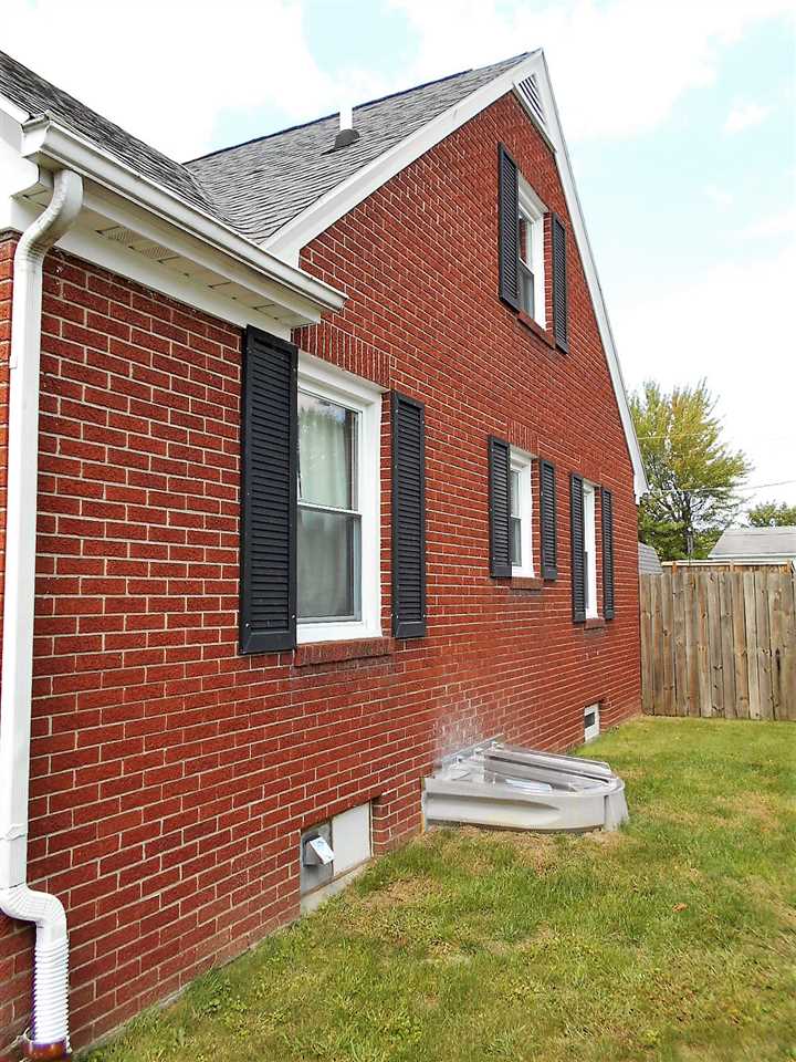 1624 West Monroe Street Decatur, IN 46733 - Photo 22 of 32