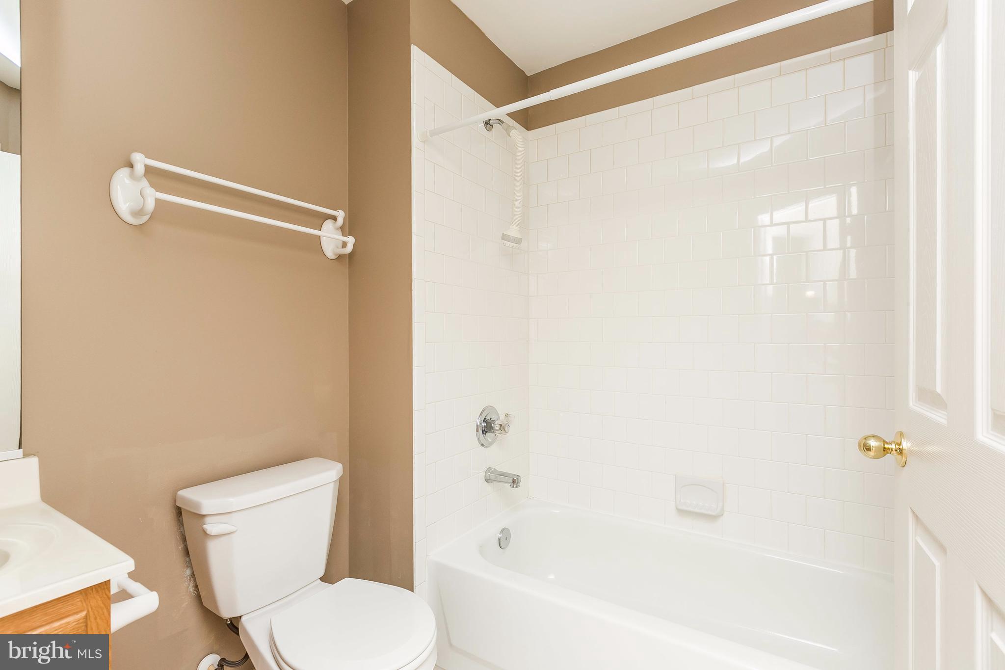 9666 Guilford Road, Unit 9 Columbia, MD 21046 - Photo 16 of 24 Bath