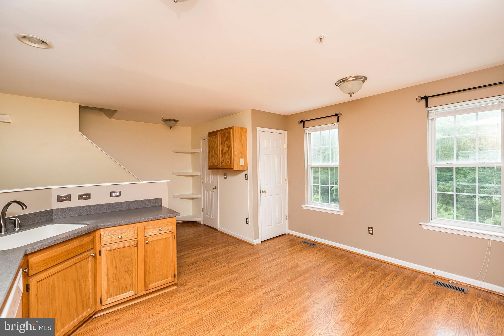 9666 Guilford Road, Unit 9 Columbia, MD 21046 - Photo 10 of 24 Kitchen