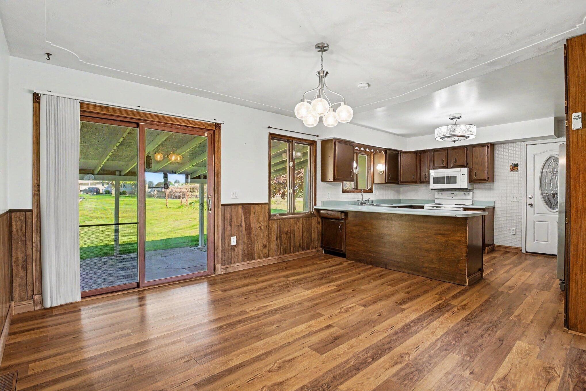 64874 Lutz Road Constantine, MI 49042 - Photo 4 of 24 004_file_4159