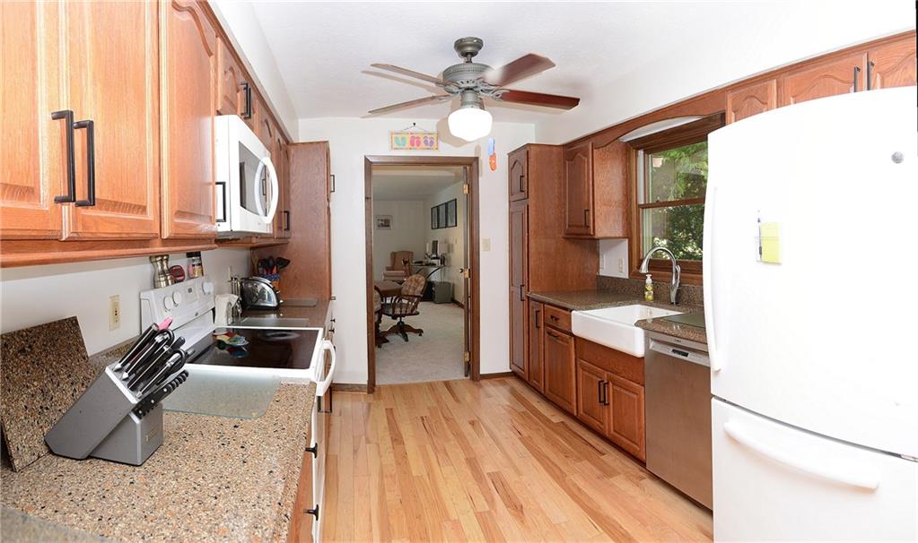 10525 Collingswood Road Fishers, IN 46037 - Photo 9 of 32 Gallery Image 9