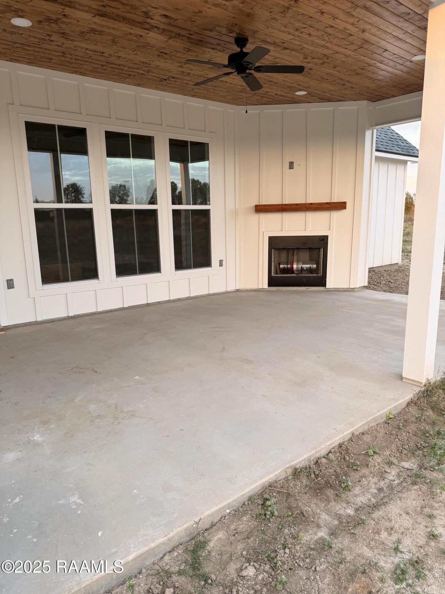 6258 Ellis Road Crowley, LA 70526 - Photo 4 of 14 IMG_1486