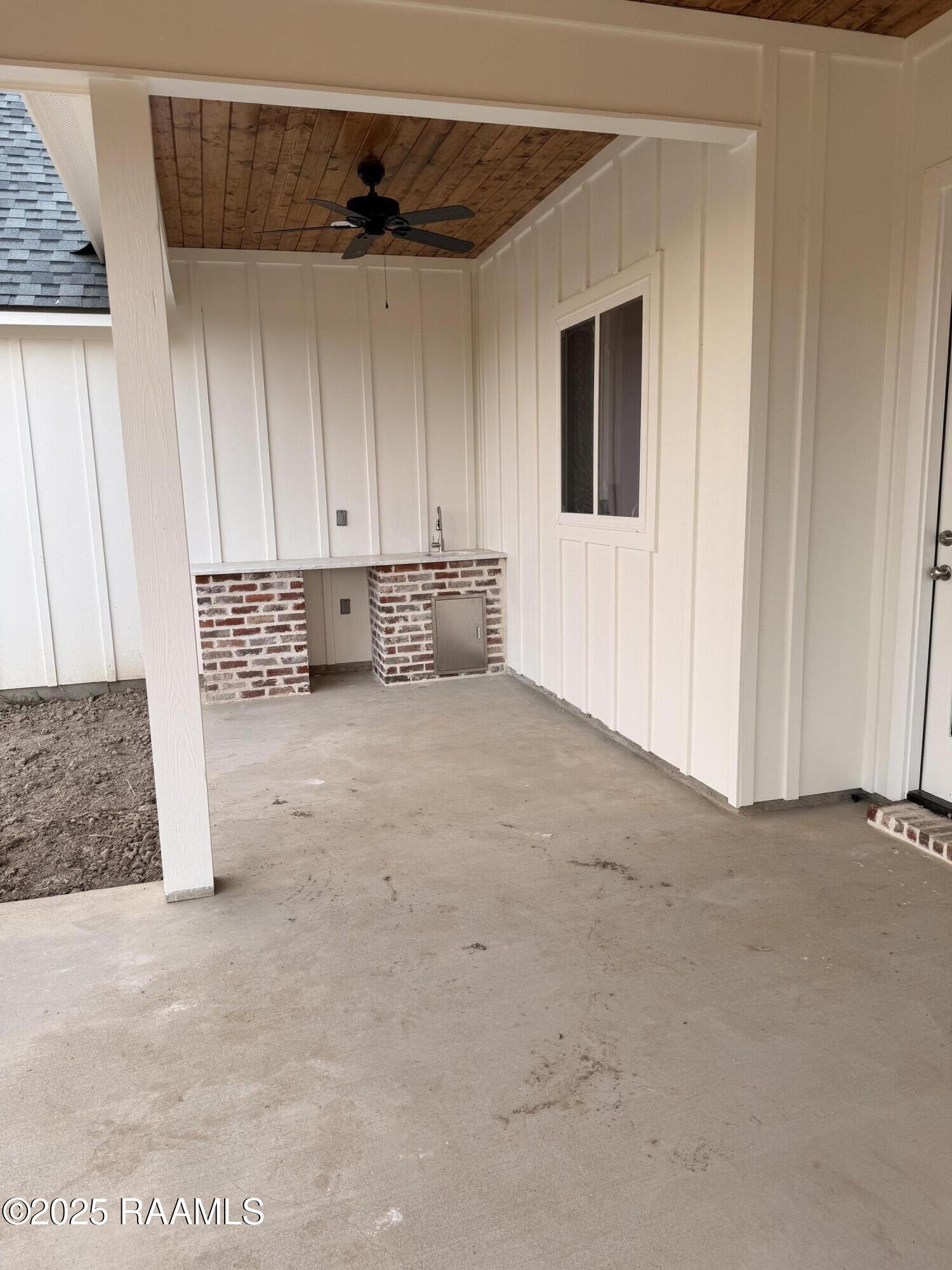 6258 Ellis Road Crowley, LA 70526 - Photo 5 of 14 IMG_1487