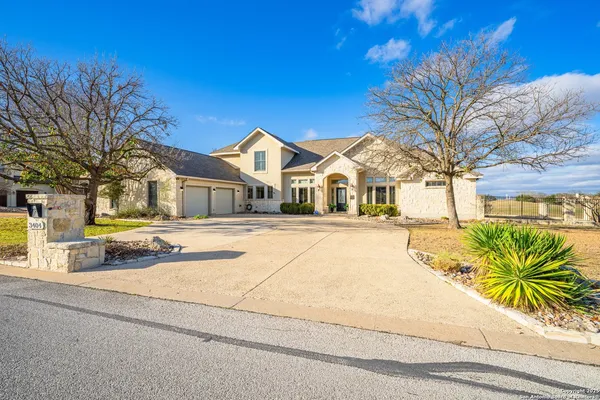 $899,000 | 3404 Comanche Trace Drive, Kerrville, TX 78028