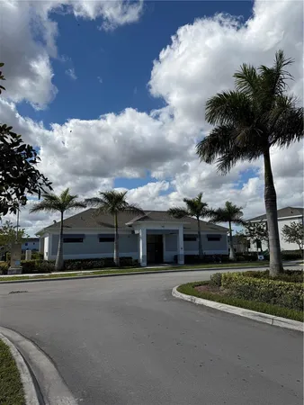 $2,600 | 323 Northeast 16th Street, Florida City, FL 33034