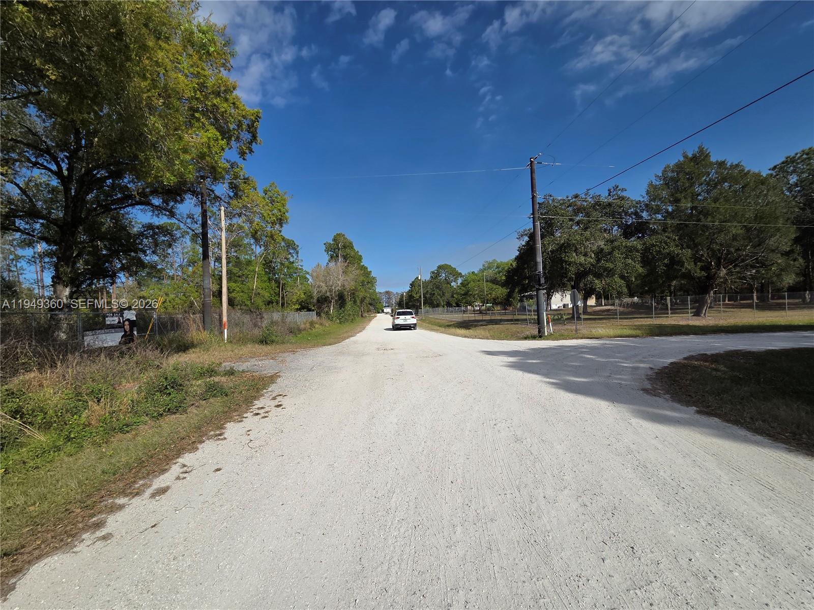 940 Deer Street Clewiston, FL 33440 - Photo 3 of 8