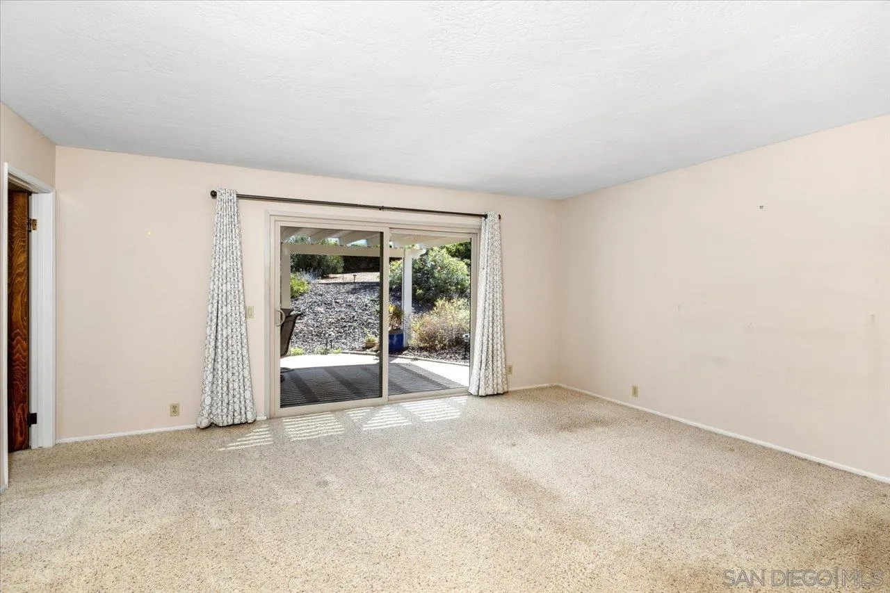 1970 Rohn Road Escondido, CA 92025 - Photo 19 of 47 Gallery Image 19