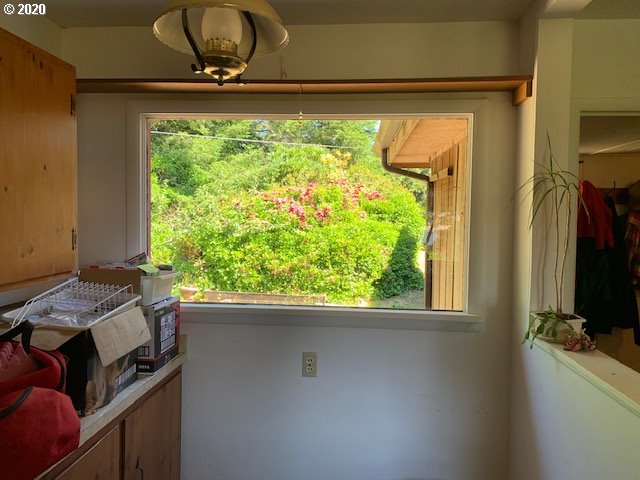 598 Rhododendron Drive Florence, OR 97439 - Photo 11 of 25 Gallery Image 11