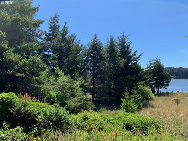 598 Rhododendron Drive Florence, OR 97439 - Photo 22 of 25 Gallery Image 22