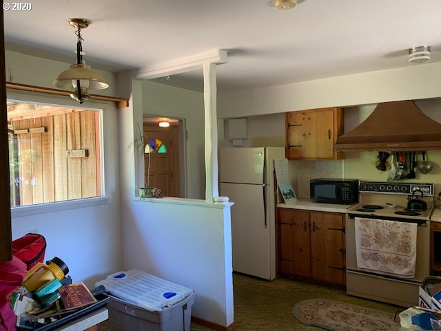 598 Rhododendron Drive Florence, OR 97439 - Photo 8 of 25 Gallery Image 8