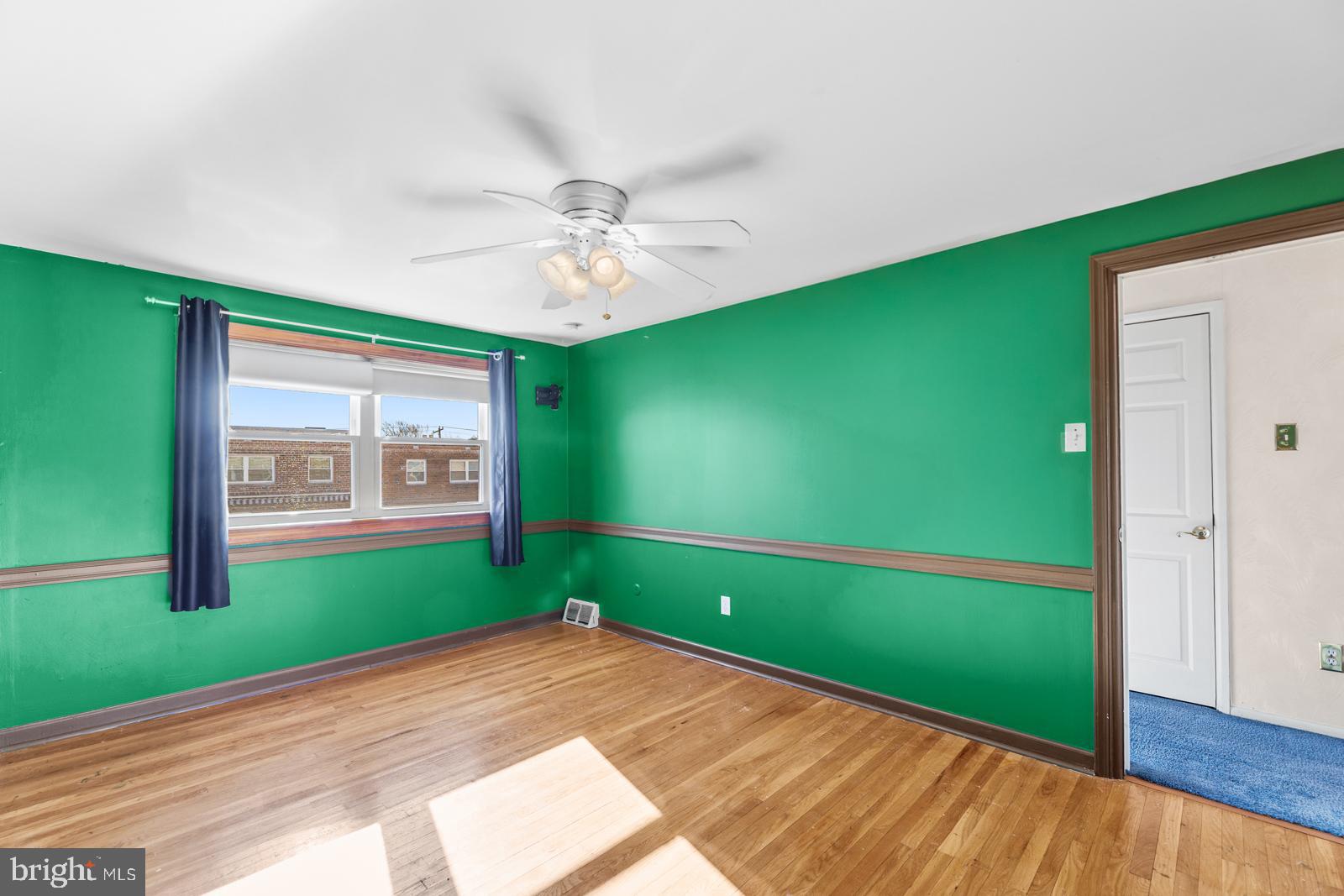 12423 Rambler Road Philadelphia, PA 19154 - Photo 22 of 46 a view of a room with a large window