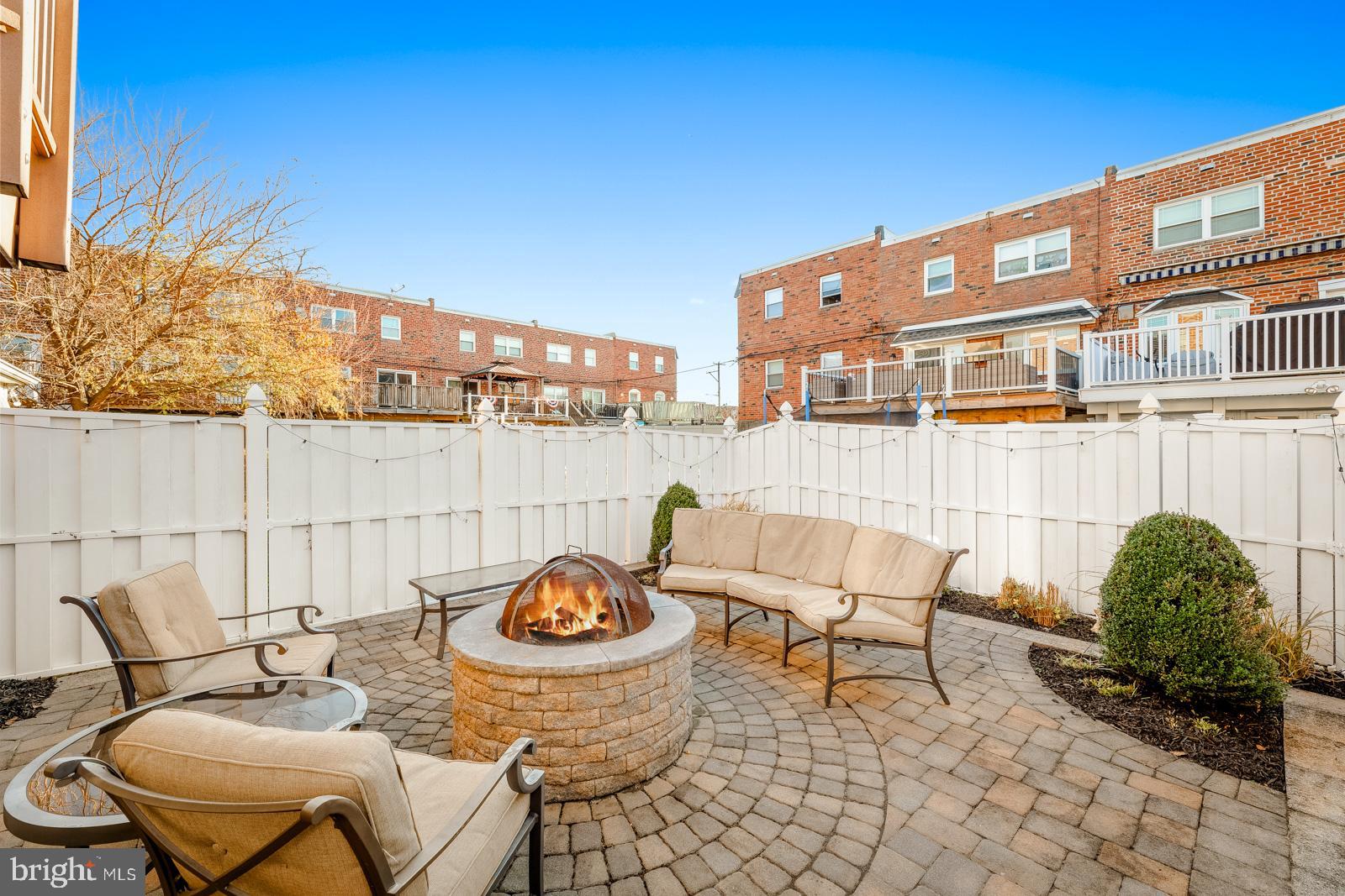 12423 Rambler Road Philadelphia, PA 19154 - Photo 45 of 46 a view of a chairs and table in patio