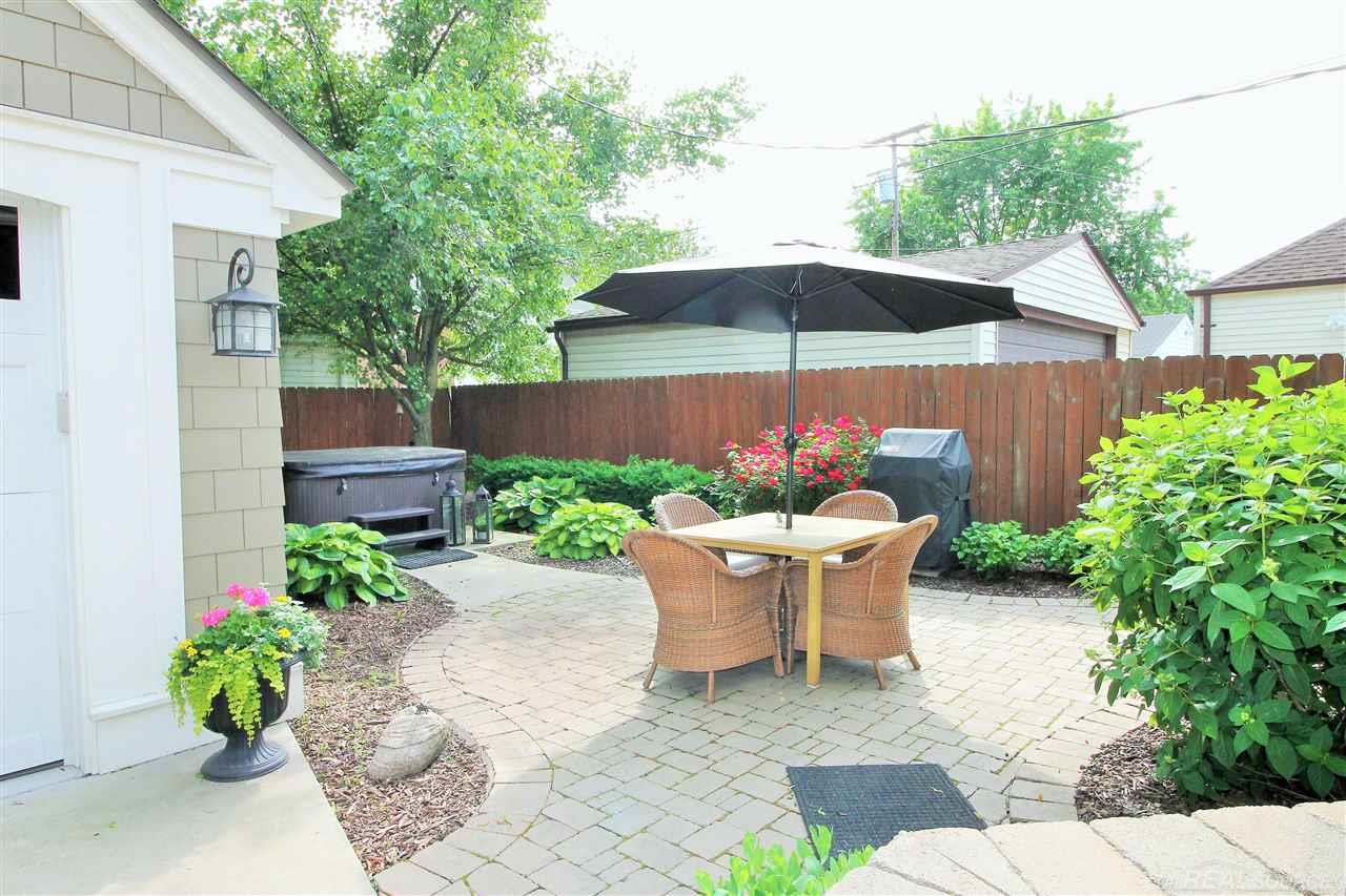 469 Touraine Road Grosse Pointe, MI 48236 - Photo 49 of 57 50078705-48.JPG