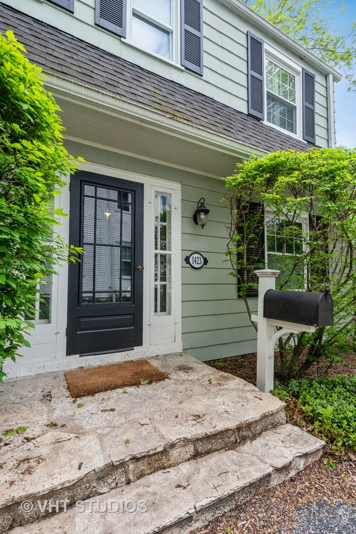 1423 Tower Road Winnetka, IL 60093 - Photo 2 of 38