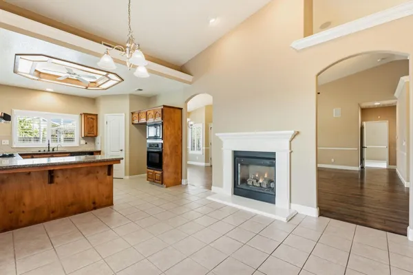 $715,000 | 1929 North Harvard Avenue, Clovis, CA 93619