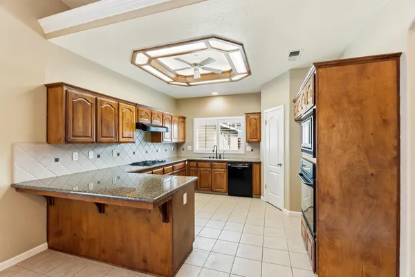 $715,000 | 1929 North Harvard Avenue, Clovis, CA 93619