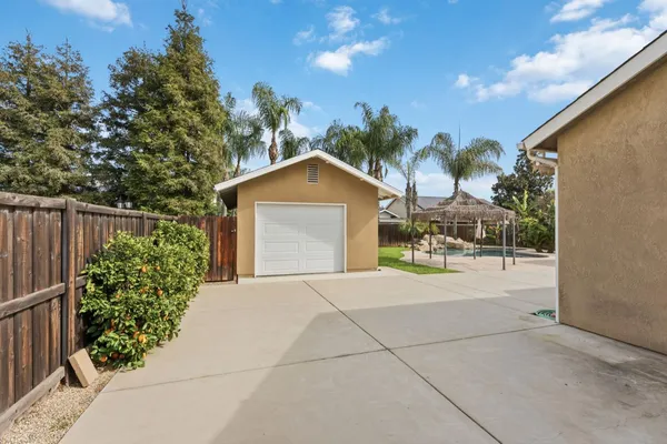 $715,000 | 1929 North Harvard Avenue, Clovis, CA 93619