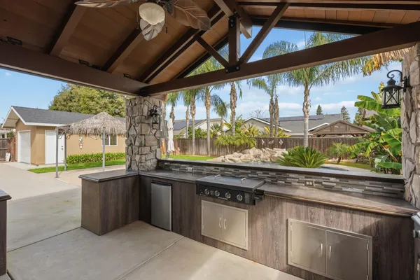 $715,000 | 1929 North Harvard Avenue, Clovis, CA 93619