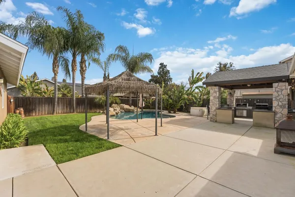 $715,000 | 1929 North Harvard Avenue, Clovis, CA 93619