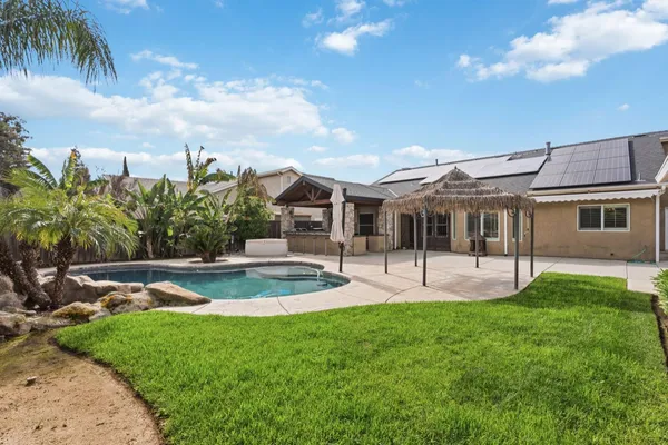 $715,000 | 1929 North Harvard Avenue, Clovis, CA 93619